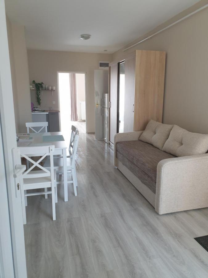 Chill House Apartman เอ็กเกอร์ ภายนอก รูปภาพ